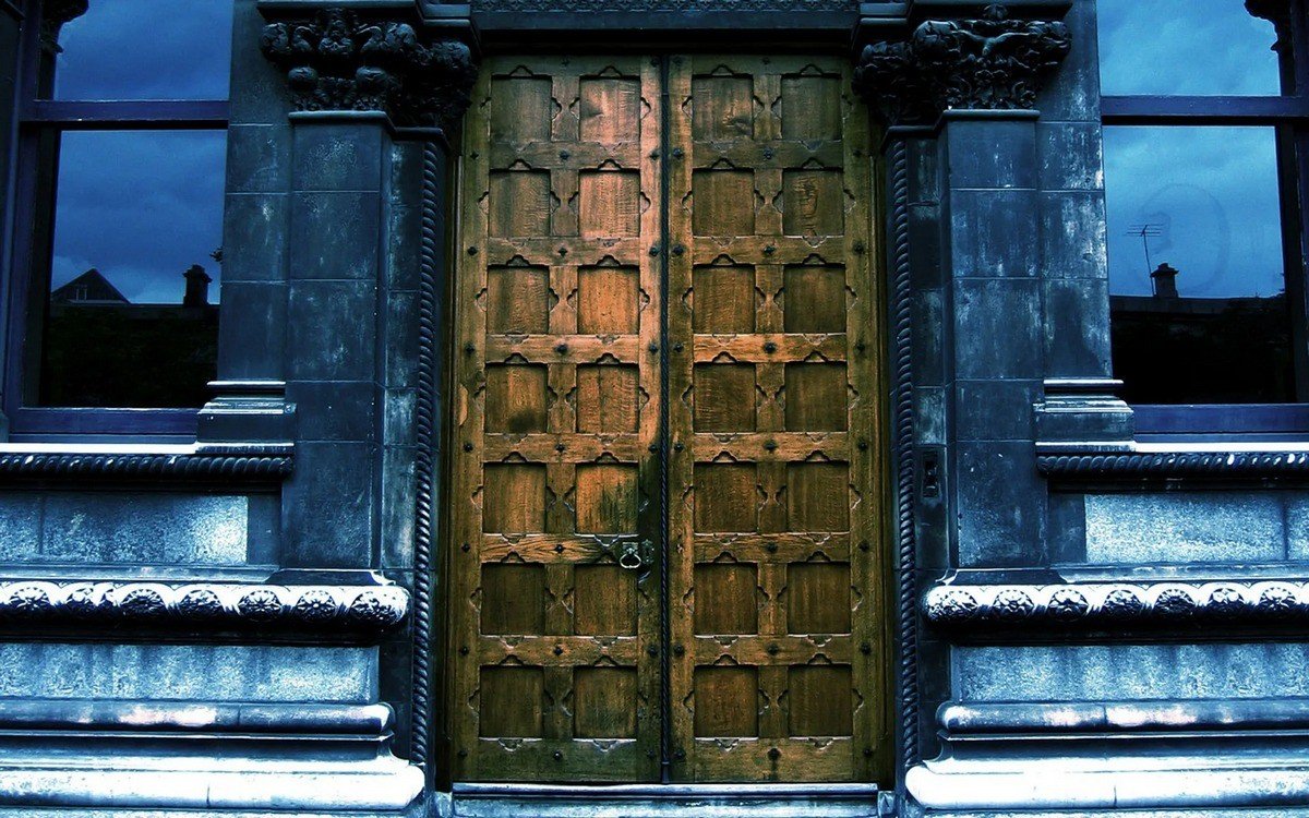 История входных дверей