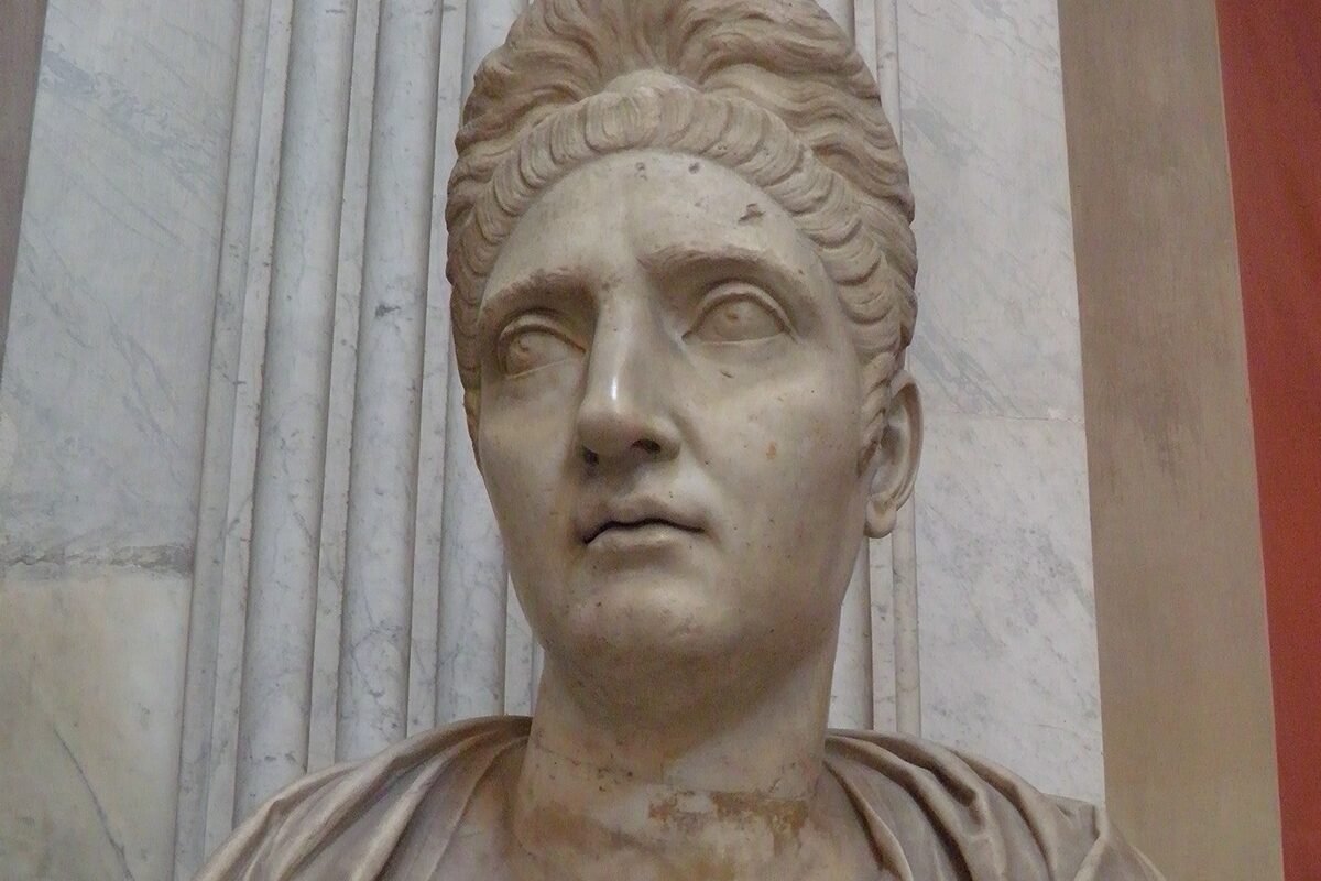Помпея Плотина — символ благотворительности и милосердия