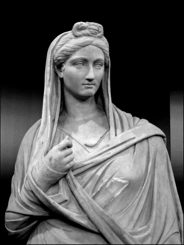 Вибия Сабина и Адриан — одна из самых образцовых пар Римской империи