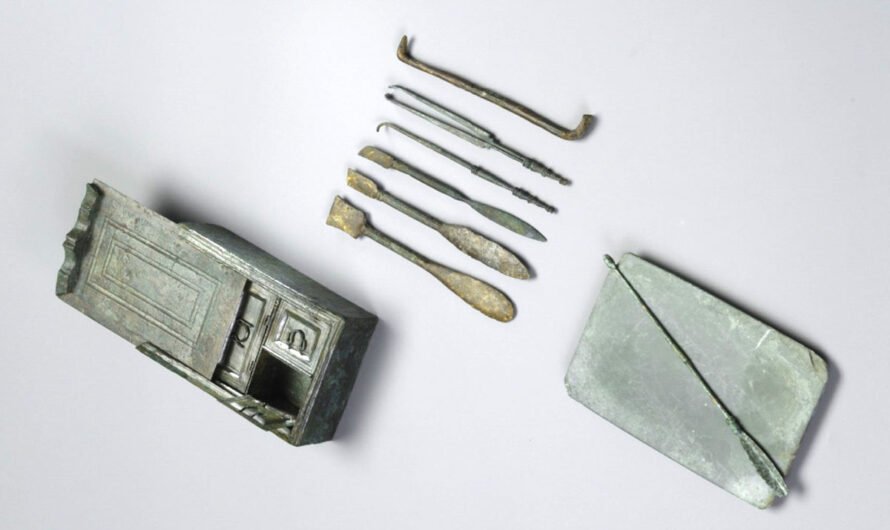 Римские медицинские инструменты, найденные в могиле