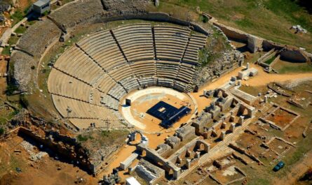 Древний город Филиппы и его амфитеатр