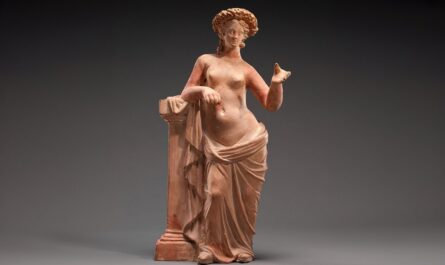 Терракотовая статуэтка Афродиты