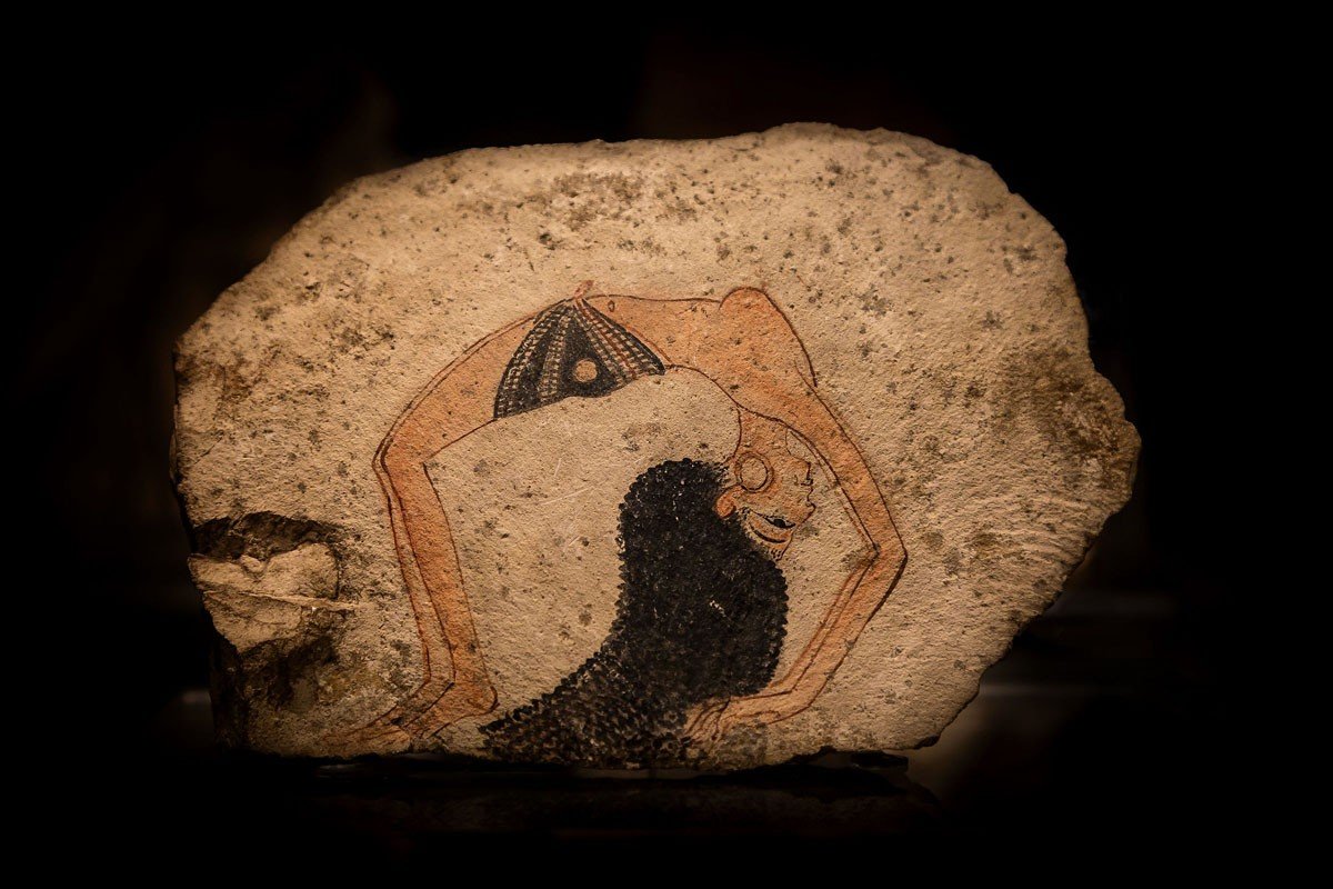 Древнеегипетская акробатка или танцовщица