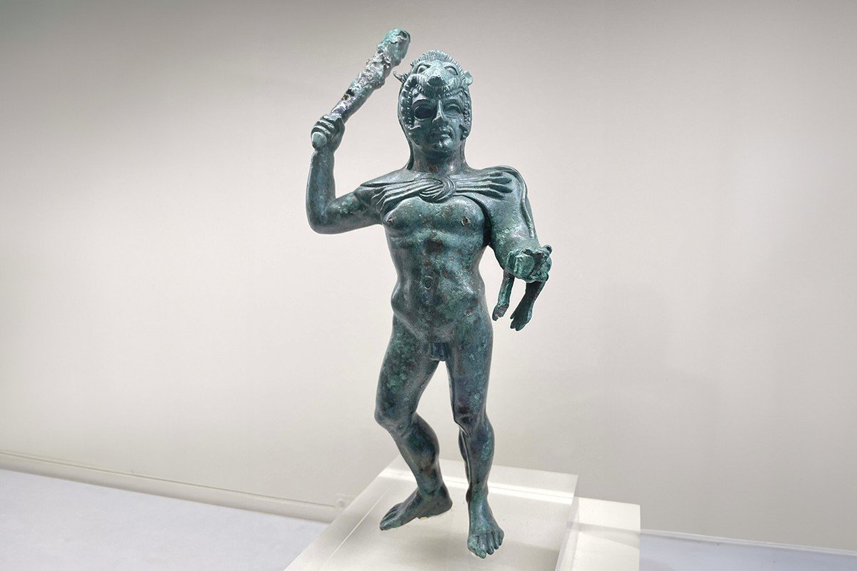 Этрусская статуэтка Геракла
