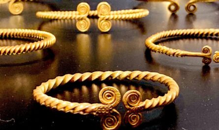Золотые кольца скандинавского бронзового века