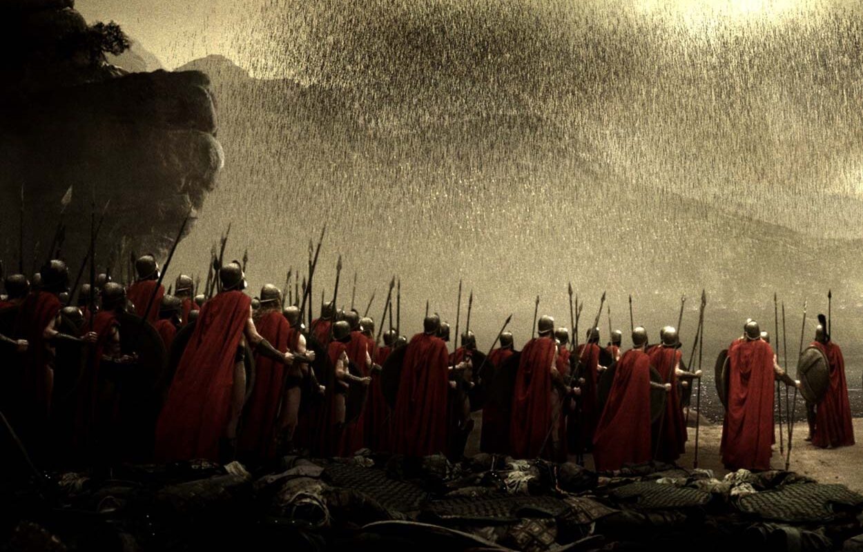 Почему спартанцы носили красные плащи Почему спартанцы носили красные плащи