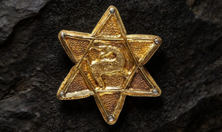 Фракийская золотая брошь